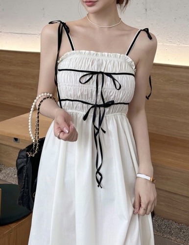 Korean French gentle bow tie with contrasting color design pleated waist suspender dress