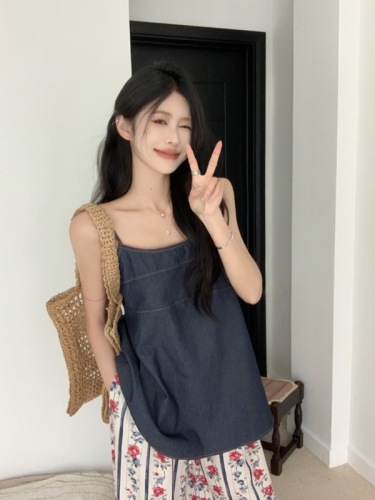 Actual shot of Korean style loose and slim retro denim halter top + high-waisted casual floor-length wide-leg pants suit