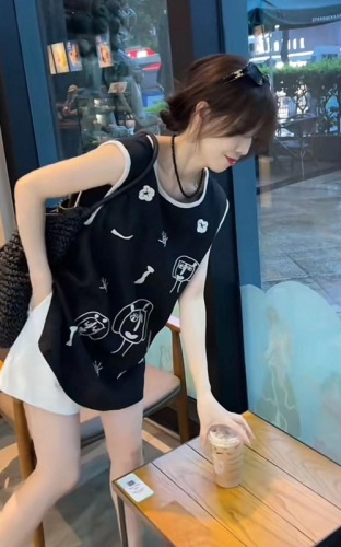 Unique and chic T-shirt 2024 summer new fashion style high-end black graffiti printed sleeveless vest top for women