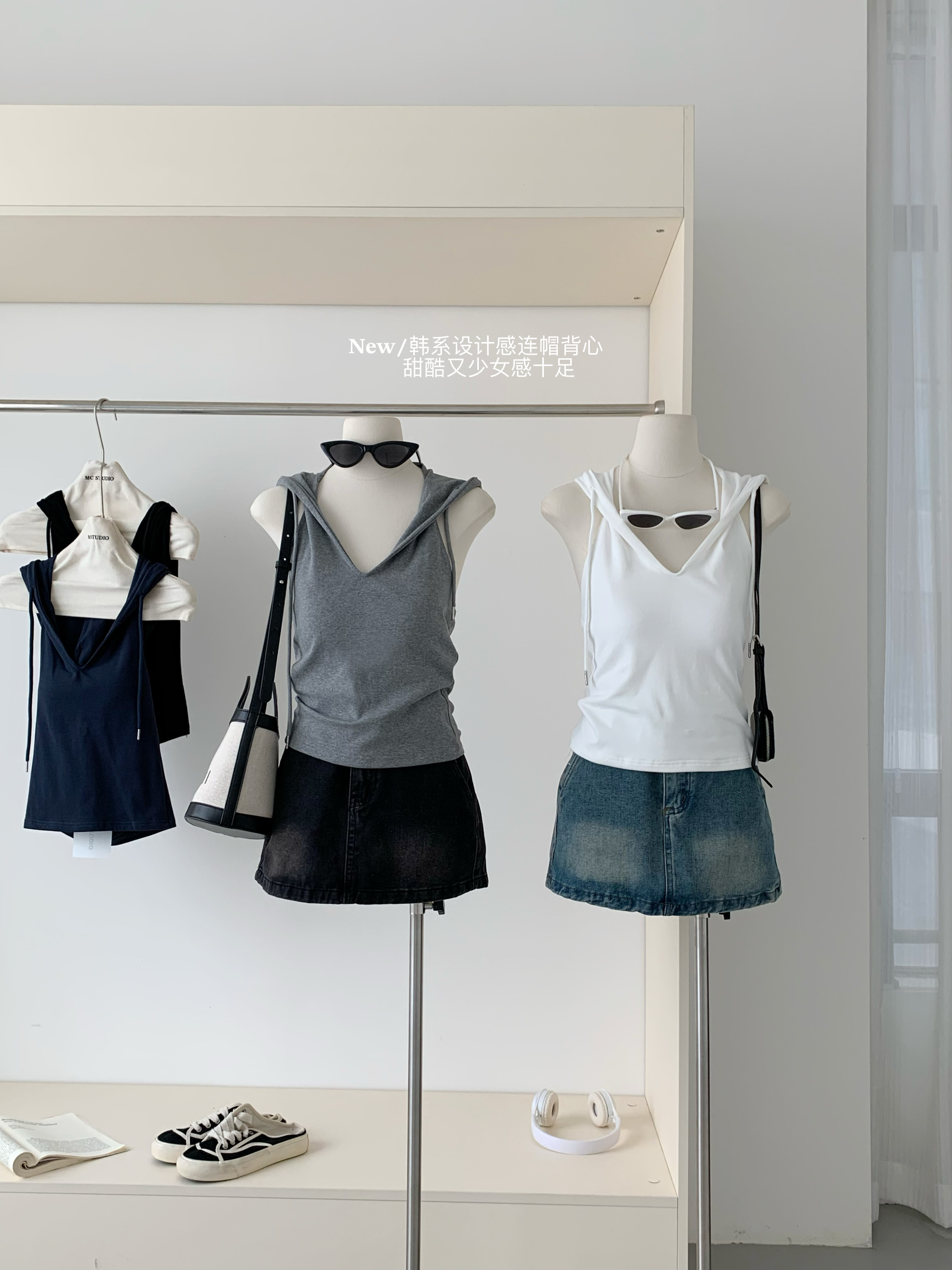 Korean version 2024 new summer style hot girl comes with chest pad thin hoodie V-neck sleeveless short vest T-shirt tops for women