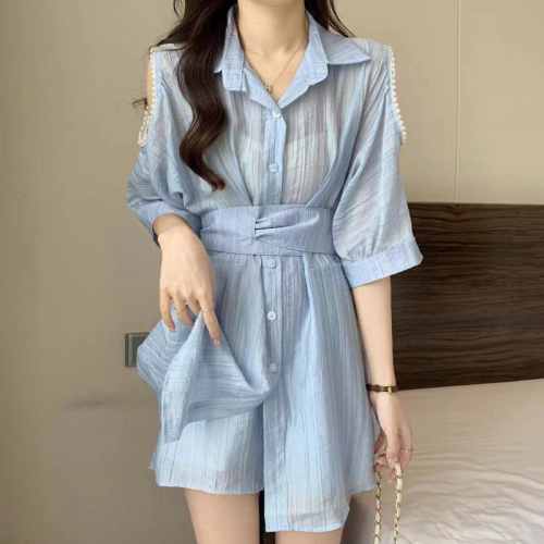 Fashionable off-shoulder shirt, slimming and age-reducing dress, designer shorts suit, two-piece loose and slimming skirt