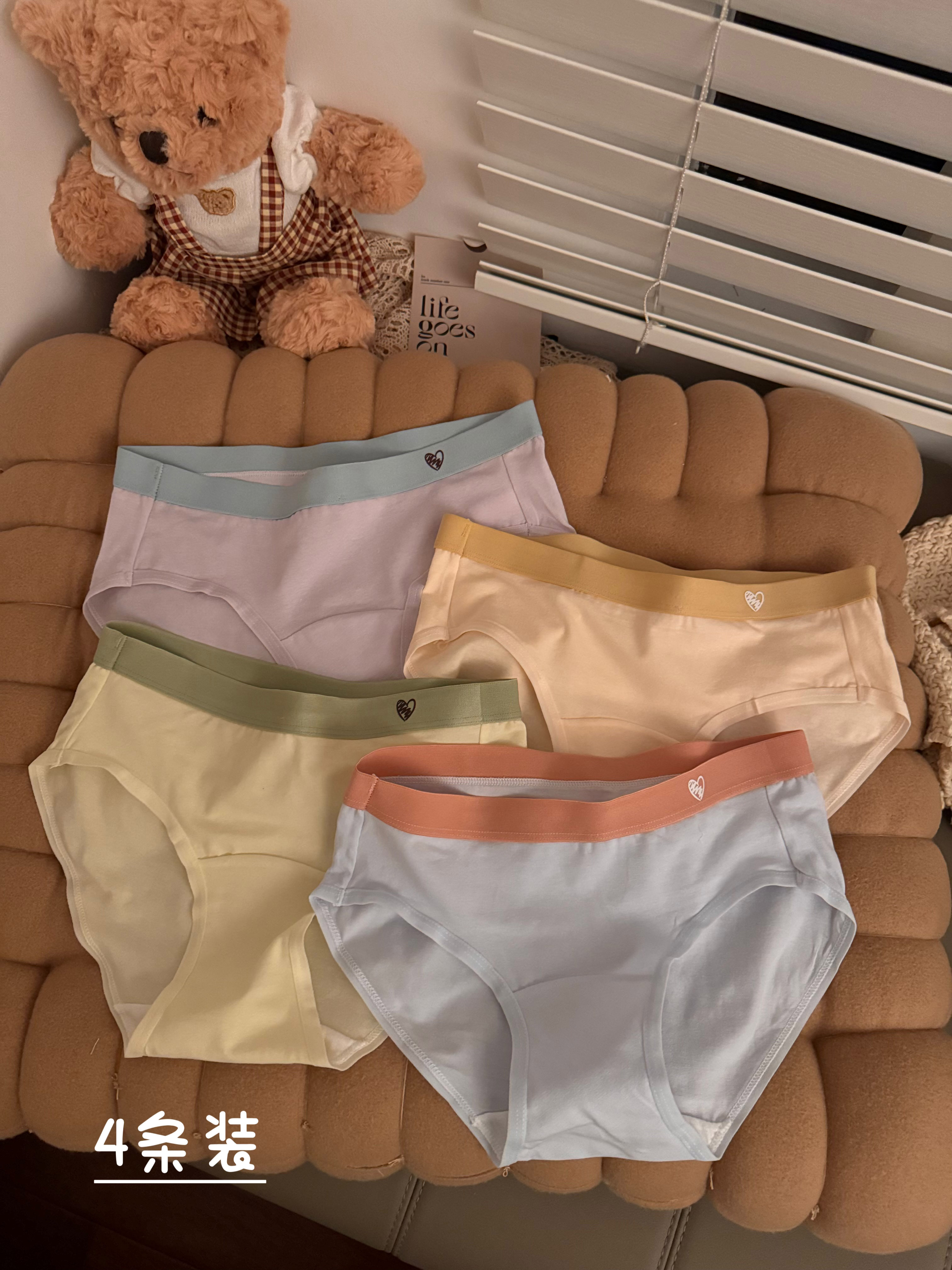 Actual shot of 4 pieces of color-blocked pure cotton crotch underwear for women, mid-waist Japanese style sexy love printed girl's briefs