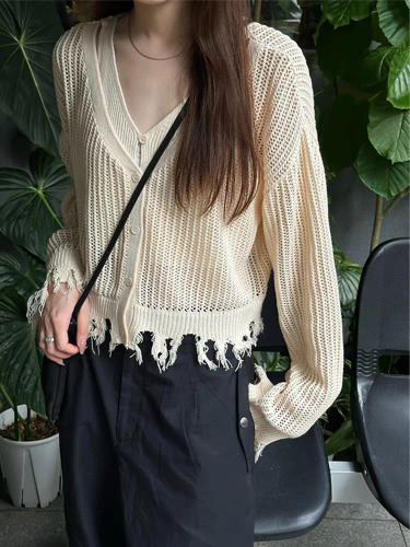 Apricot V-neck knitted cardigan for women in autumn and winter European high-end texture design hollow tassel short sweater jacket