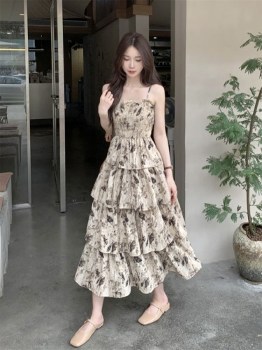 Real shot of floral butterfly suspender long skirt women's waist-cinching 2024 summer new slimming temperament cake dress