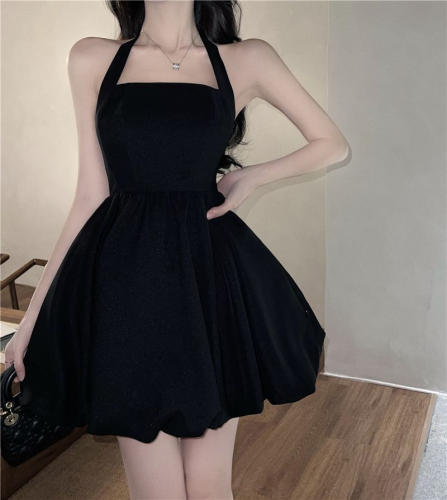 French Hepburn style halter neck suspender dress for women summer new first love tea break waist waist high-end fluffy skirt