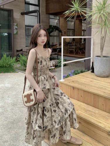 Real shot of floral butterfly suspender long skirt women's waist-cinching 2024 summer new slimming temperament cake dress