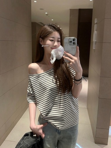 Actual shot~ Slanted shoulder, one-shoulder, two-wear design, short-sleeved T-shirt for women, versatile, slimming, stretchy solid color top