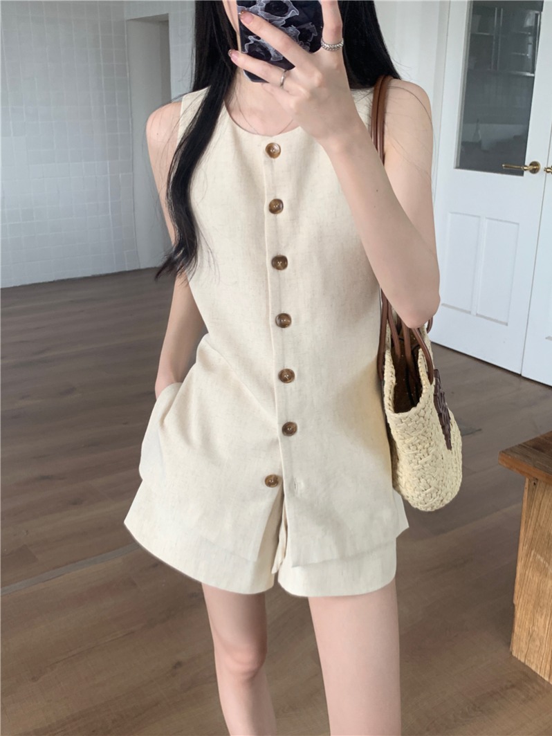 Real shot, real new summer style lazy single-breasted sleeveless vest and shorts two-piece suit for women