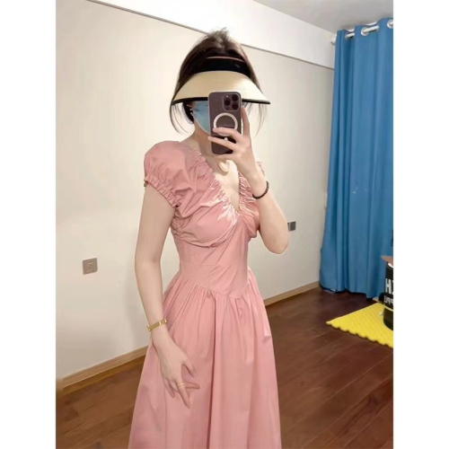 Dopamine small pink V-neck dress women's 2024 summer new style waist slimming gentle short-sleeved skirt