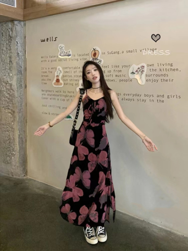 Retro hot girl butterfly print suspender dress for women summer 2024 new slim waist and temperament hip-covering long skirt