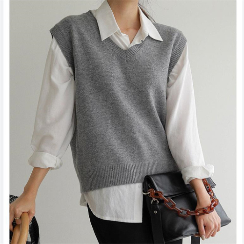 Made of Arctic velvet V-neck knitted vest for women in early spring layered sleeveless sweater woolen waistcoat vest