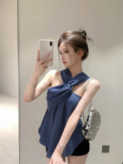 American niche, chic, beautiful and high-end halter neck vest, slim-fitting sleeveless top for women to wear in summer