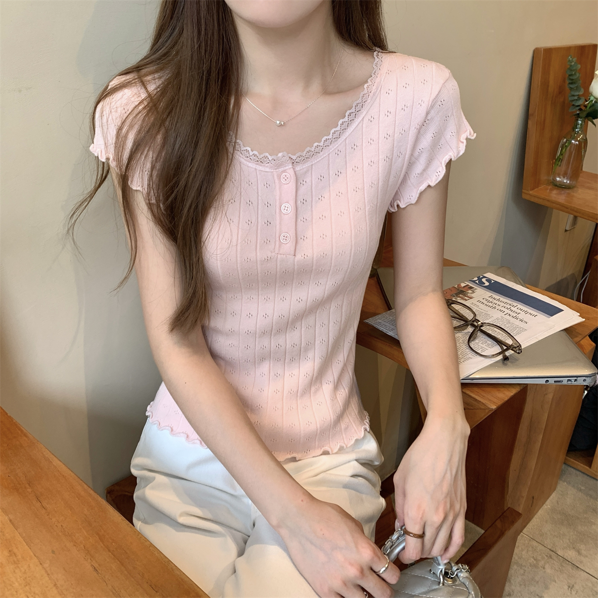 實拍 夏季韓版氣質純欲蕾絲拼接紐扣設計提花針織衫短袖上衣
