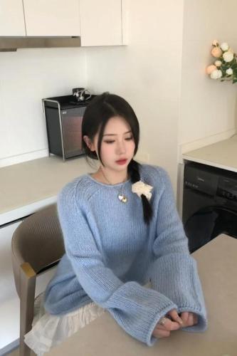 Blue gentle style Korean style gentle blue soft waxy round neck long-sleeved knitted sweater for women 24 autumn new style