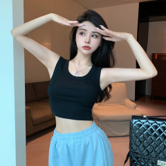 Real shot of hot girls' tight-fitting wide-shoulder sports vest for women in summer, anti-exposure short navel-baring yoga top in