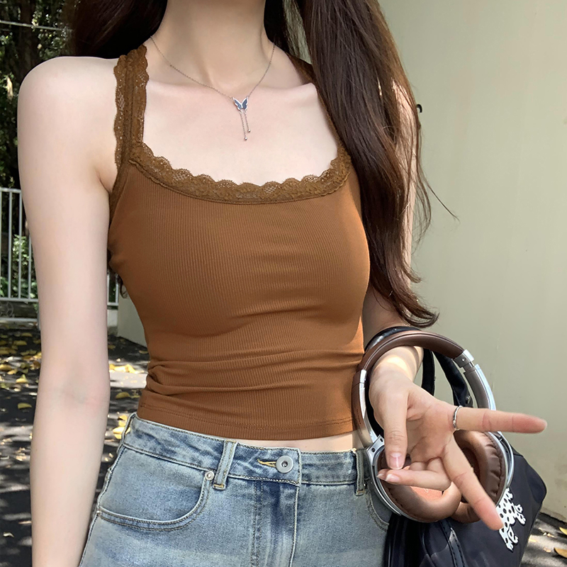 Real photos of fake two-piece outer wear halterneck and small suspenders for women summer 2024 new green sweet and spicy sexy outfit