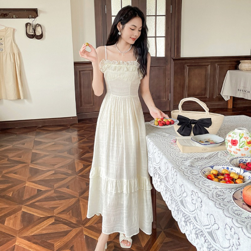 2024 new summer style temperament suspender waist waist seaside vacation gentle style long skirt