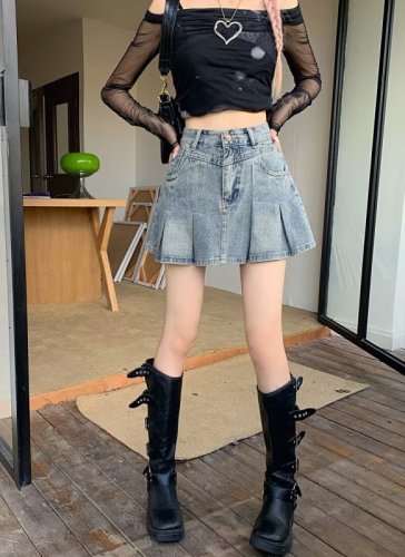 American retro denim short skirt for women summer high-waisted hot girl pleated skirt small A-line skirt 2024 new style