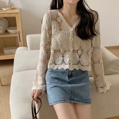 Hollow knitted sweater sun protection cardigan women's thin blouse summer new air-conditioned shirt short top