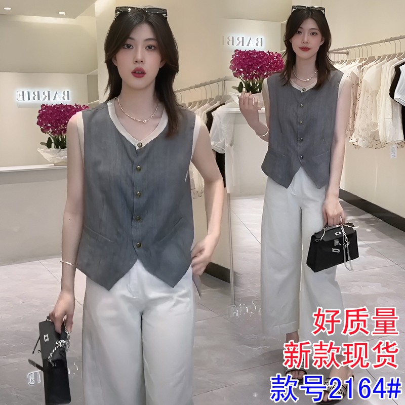 High-end retro vest sleeveless top women's summer design niche temperament loose vest small shirt