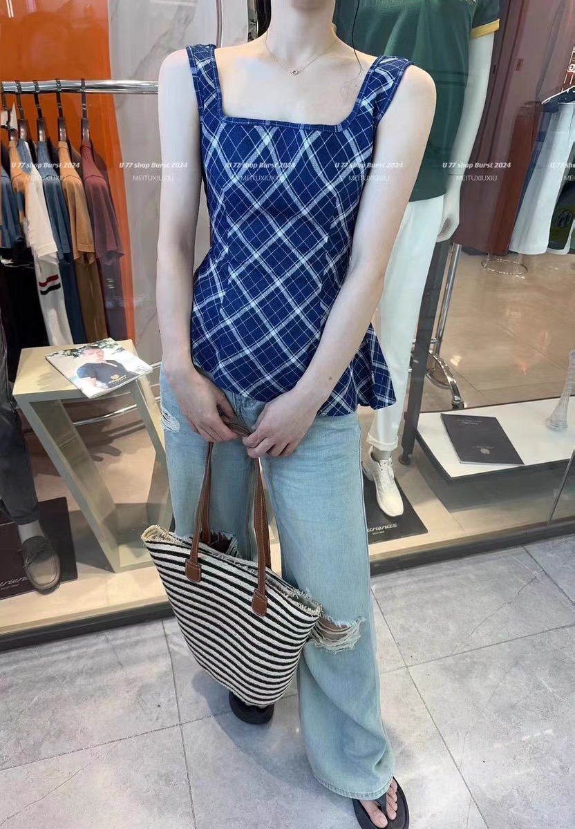 Korean Hot Girl Square Neck Irregular Plaid Vest Women's 2024 Summer Design Backless Slim Versatile Top