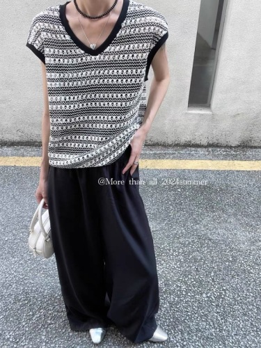 morethan high-end niche v-neck sleeveless contrasting hollow vest black and white patterned top loose and slimming summer