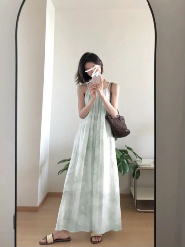 Green suspender dress for women summer 2024 new French niche design temperament slim long skirt for small people