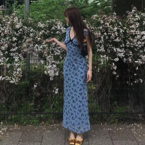 Tea break French blue v-neck floral dress for women summer 2024 new style high-end slim hip-covering long skirt