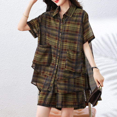 Real shot of large size fashionable shorts suit for women 2024 summer new slim and stylish casual retro plaid two-piece set