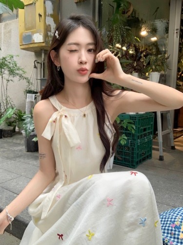 Bow-tie sweet and gentle off-shoulder sleeveless dress 2024 new summer style waist slimming versatile long skirt