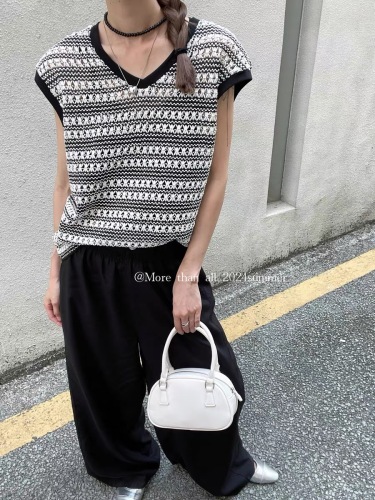 morethan high-end niche v-neck sleeveless contrasting hollow vest black and white patterned top loose and slimming summer