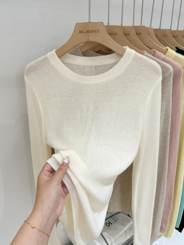 Green Long-Sleeve Knit T-shirt for Women - Summer Top 2024 New Simple and Versatile Square Shoulder Base Shirt for Women - Thin Version