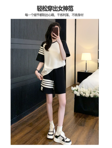 Imitation cotton milk silk 2024 new sports suit T-shirt shorts suit women's summer short-sleeved two-piece trendy set