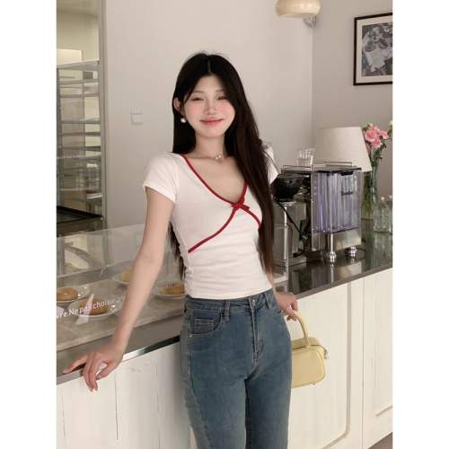 Contrast color V-neck short-sleeved T-shirt and three-dimensional bow slim-fitting top