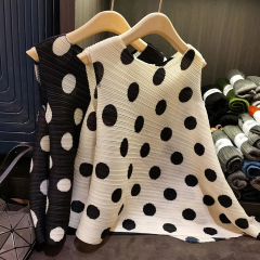 Quality inspection official picture style romantic polka dot sleeveless pleated top 2024 summer loose slimming irregular vest for women