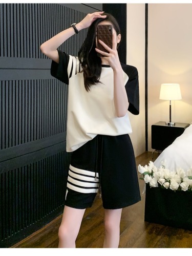 Imitation cotton milk silk 2024 new sports suit T-shirt shorts suit women's summer short-sleeved two-piece trendy set