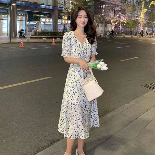 2024 new summer slit slimming and age-reducing floral puff sleeves small fresh dress