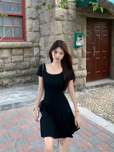 Real shot French waist sweet and spicy black small A-line short-sleeved dress summer 2024 new short skirt