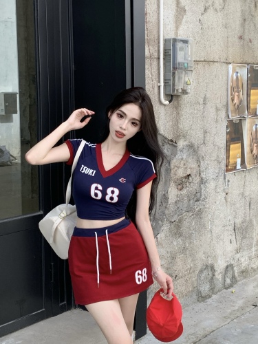 Real shot!  Sweet cool hottie American printed short-sleeved T-shirt top casual skirt two-piece sports suit