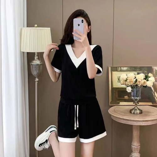 Imitation cotton milk silk 2024 new sports suit T-shirt shorts suit women's summer short-sleeved two-piece trendy set