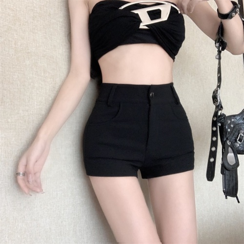 Real shot of hot girl stretch black high waist 2024 summer versatile casual temperament slim slimming hot pants