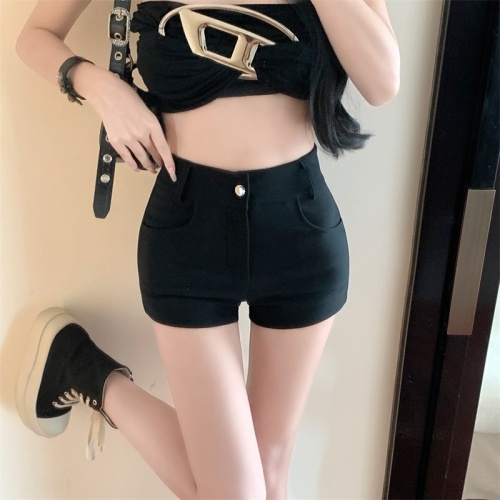 Real shot of hot girl stretch black high waist 2024 summer versatile casual temperament slim slimming hot pants