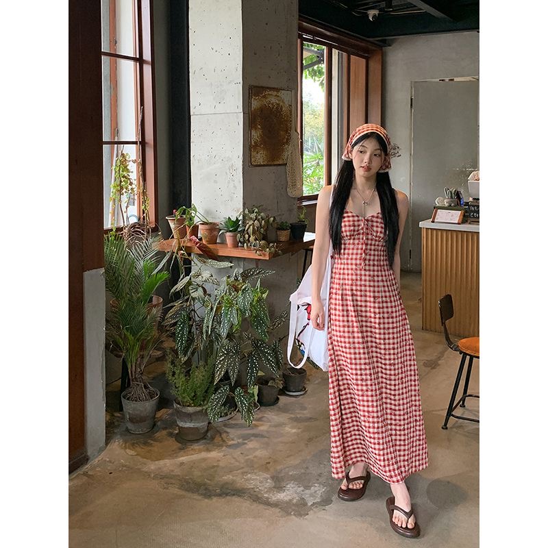Celebrities Hall suspender dress women's summer 2024 new temperament French light luxury high-end plaid long skirt