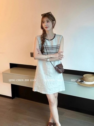 Girlfriends' outfit, round neck linen sleeveless dress, women's European summer new Korean style slimming casual dress trend