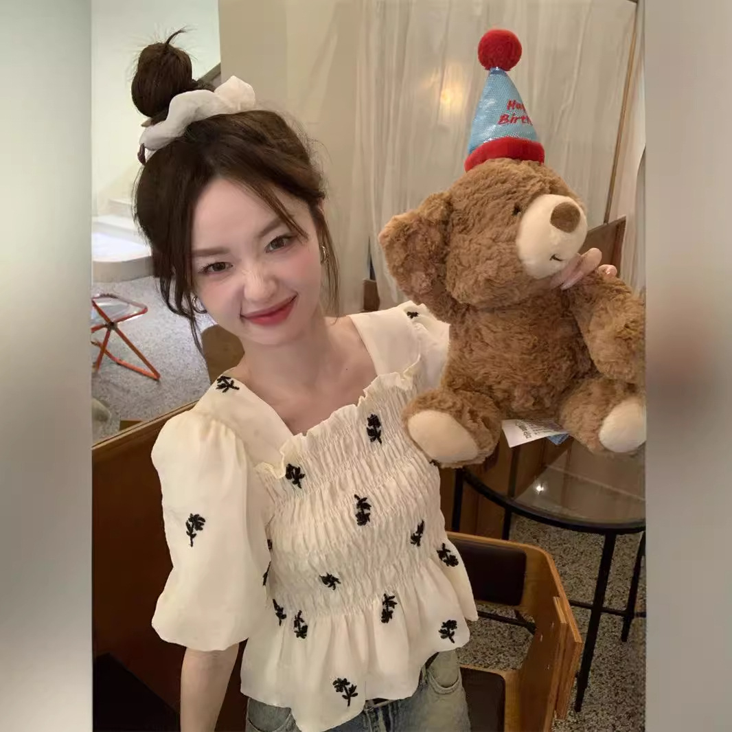 公主短款辣妹方領茶歇淺色新款喇叭袖顯瘦休閒法式休閒短袖上衣復