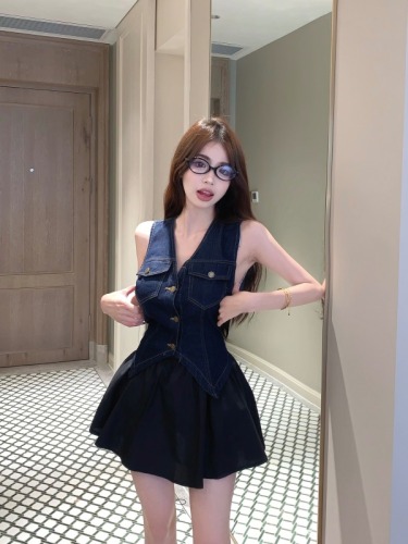 Real shot!  American retro denim vest top female hot girl high waist slim puff skirt two-piece set