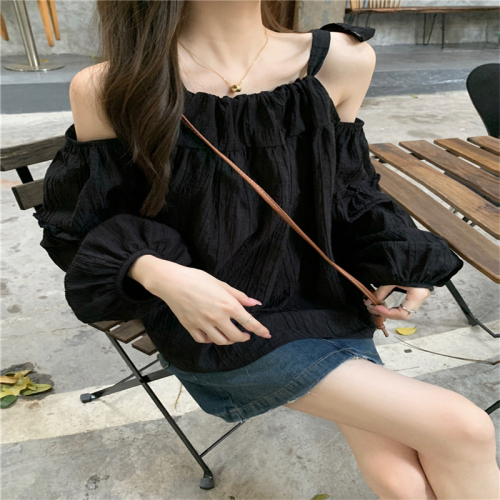 Wrinkled textured off-shoulder suspender French shirt for women summer 2024 new loose short sun protection versatile top