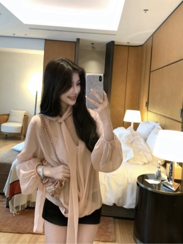 Han Yujia Korean female temperament streamer chiffon shirt for women spring and summer lantern sleeve design suspender with thin shirt inside