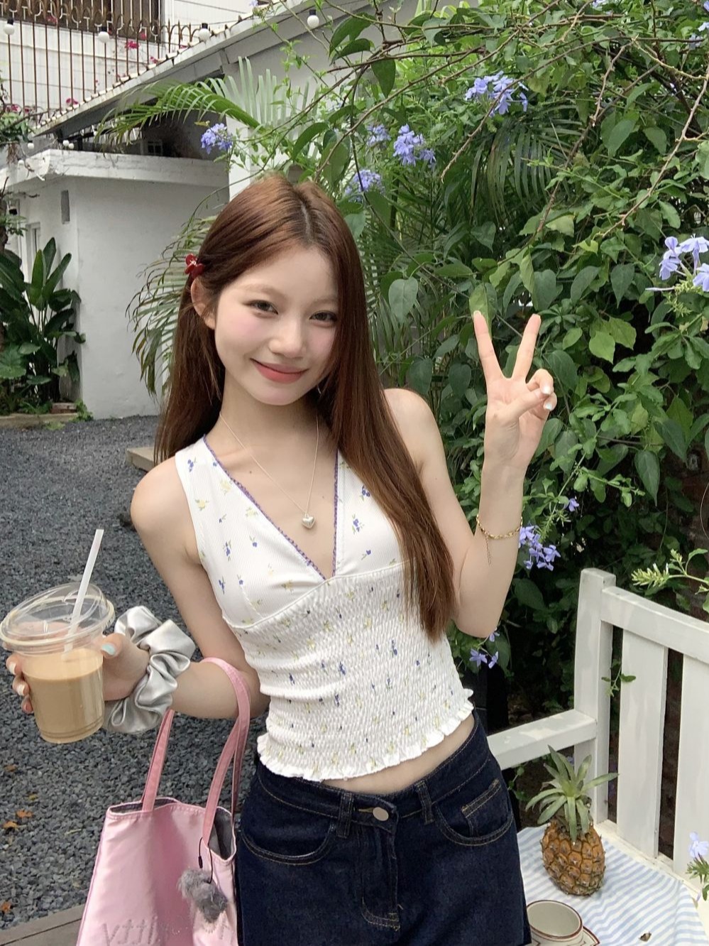 Real shot of V-neck floral small suspender women's summer beach wear sexy outer pleated top
