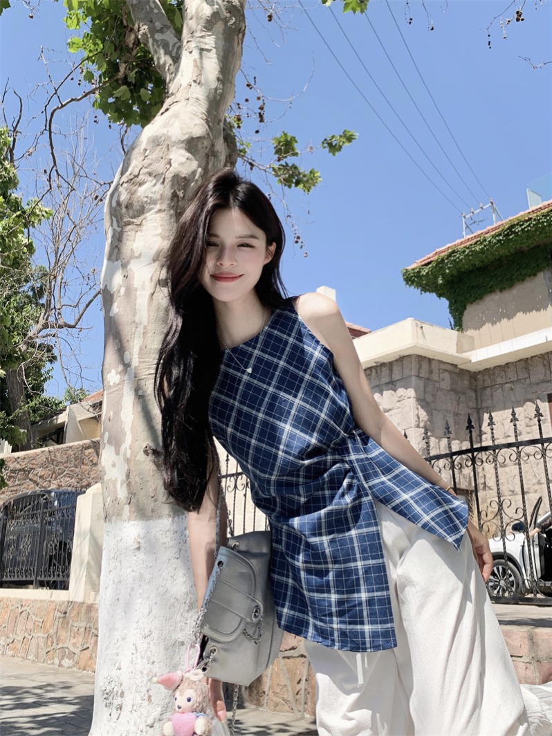 Set of Two Items: French Gauze-Woven V-Neck Tank Top and High-Waisted Wide-Leg Pants for Women - Summer Casual Outfit